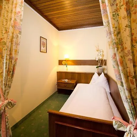 Landgasthof Altwirt 3*