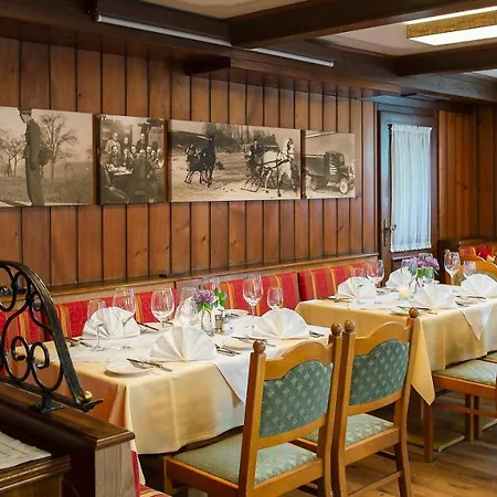 Landgasthof Altwirt فندق سيهام