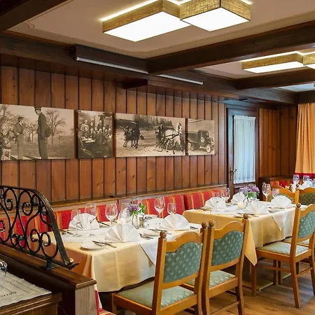 Landgasthof Altwirt سيهام